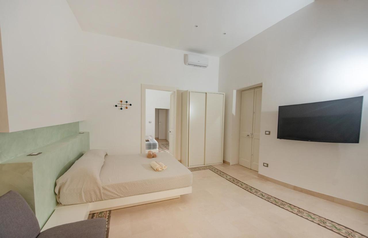 Ferienwohnung Lecce Santa Chiara Terrace Piano Rialzato Exterior foto